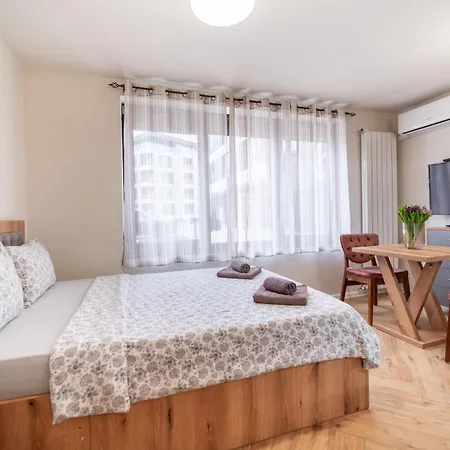 Wow For Rent 2 Bul Montevideo 25a - B *