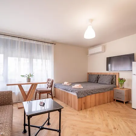 Wow For Rent 2 Bul Montevideo 25a - B