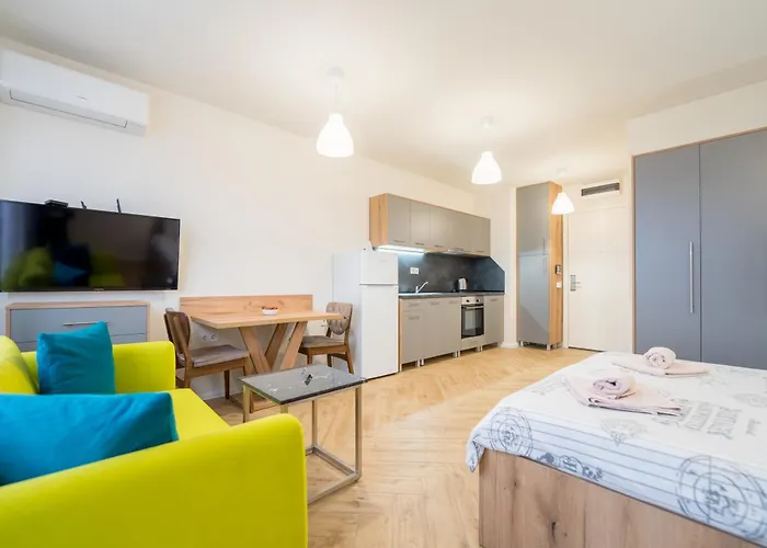 דירה Wow For Rent 2 Bul Montevideo 25a - B *