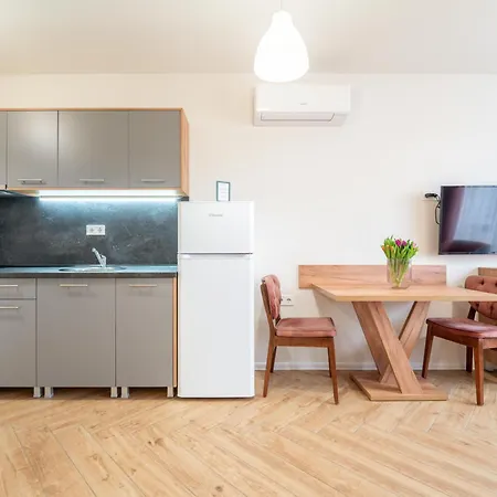 Wow For Rent 2 Bul Montevideo 25a - B * Sófia