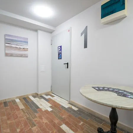 Wow For Rent 2 Bul Montevideo 25a - B * Sófia